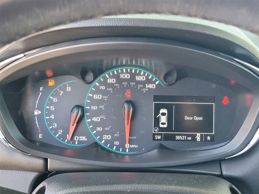 Used 2022 Chevrolet Trax LT w/ Midnight Edition image 22