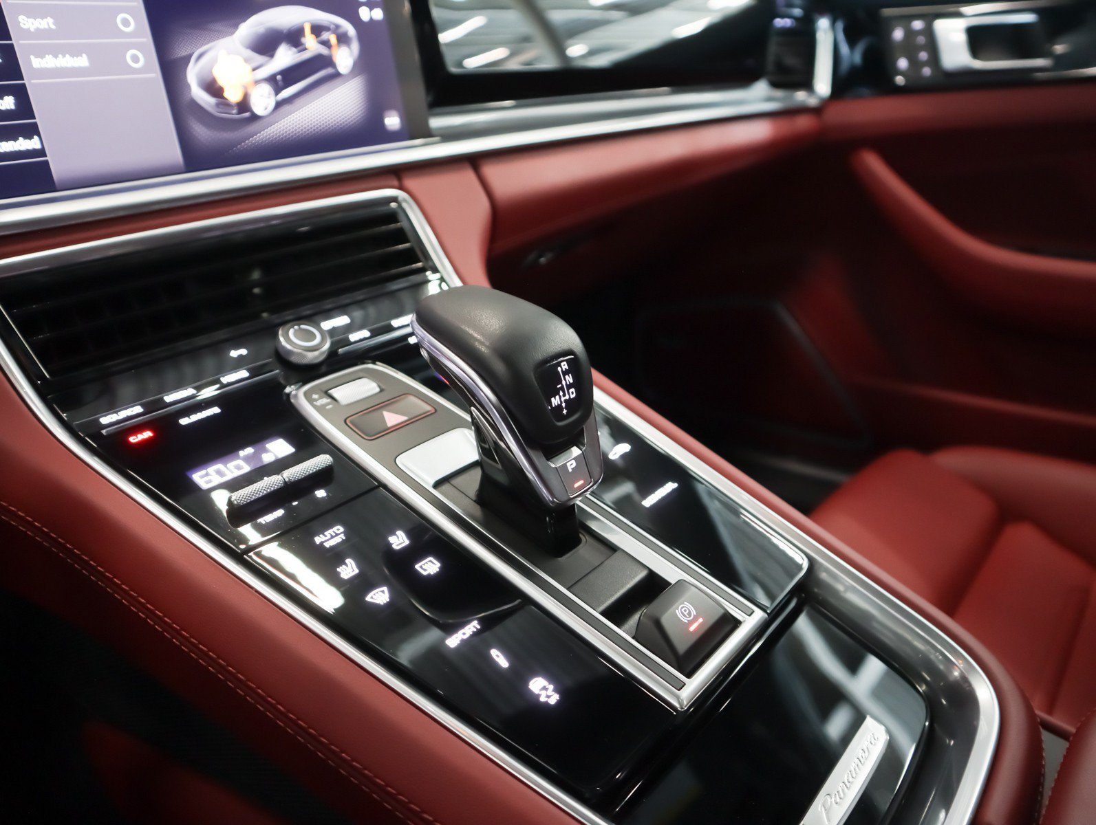 Certified 2023 Porsche Panamera 4S AWD/4WD image 16