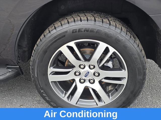 Used 2024 Ford Expedition Limited image 13