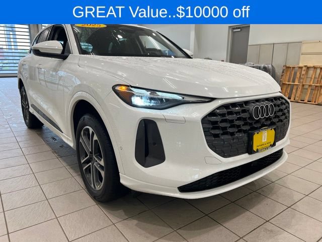 Used 2025 Audi Q5 Premium w/ 19" Wheel Package AWD/4WD image 1