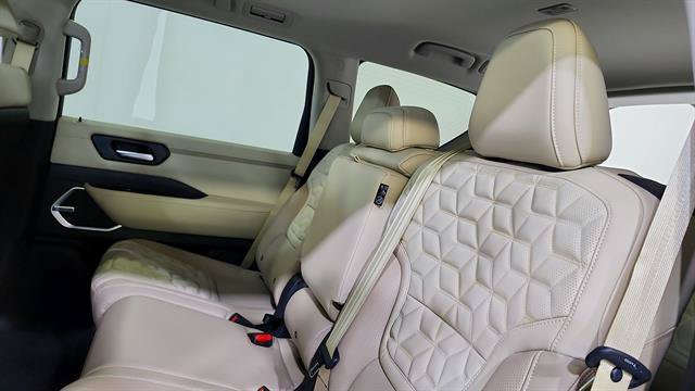 New 2027 Nissan Armada Platinum AWD/4WD image 22
