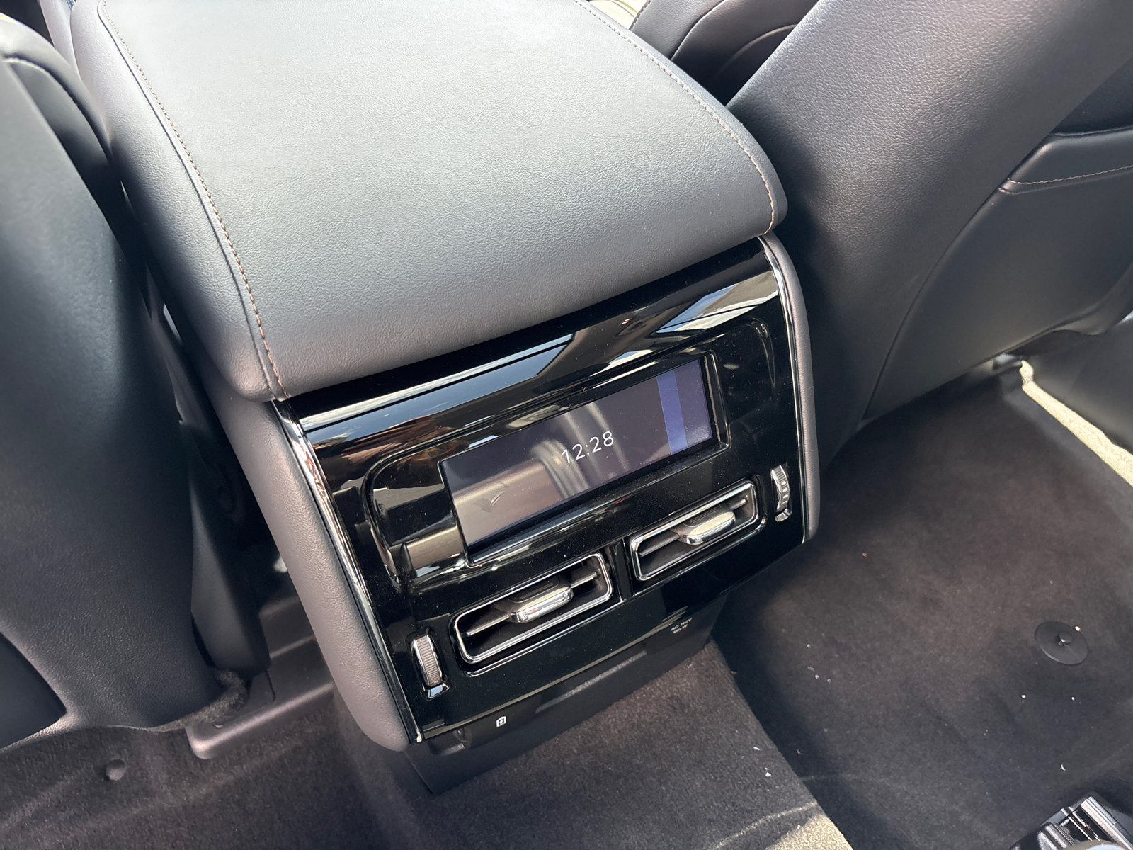 New 2026 Lincoln Aviator Reserve AWD/4WD image 32