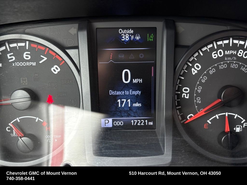 Used 2022 Toyota Tacoma SR image 11