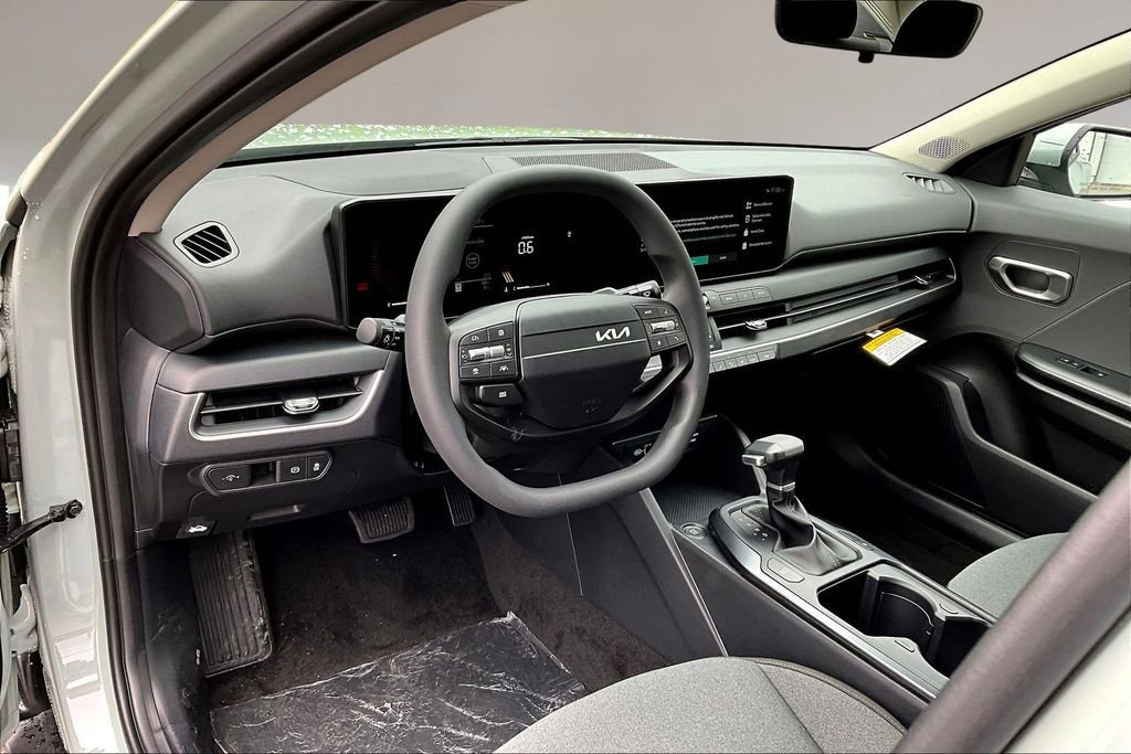 New 2026 Kia K4 LXS FWD image 7