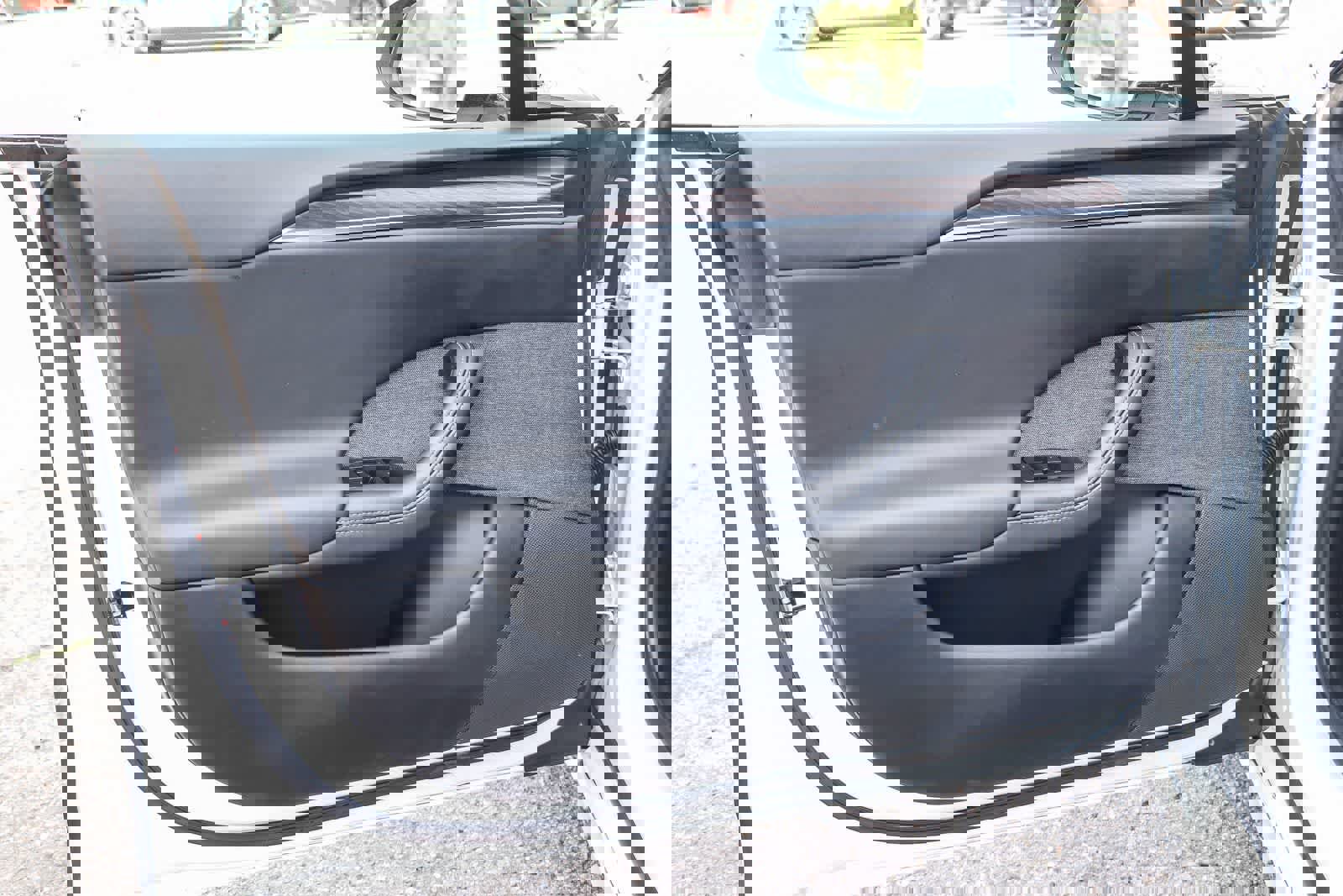 Used 2022 Tesla Model S image 19