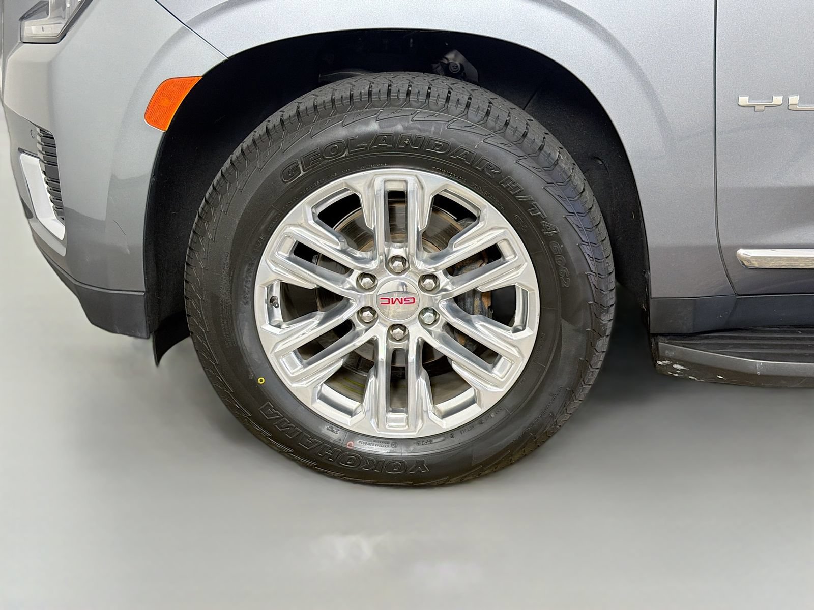 Used 2022 GMC Yukon XL SLT w/ SLT Premium Package AWD/4WD image 38