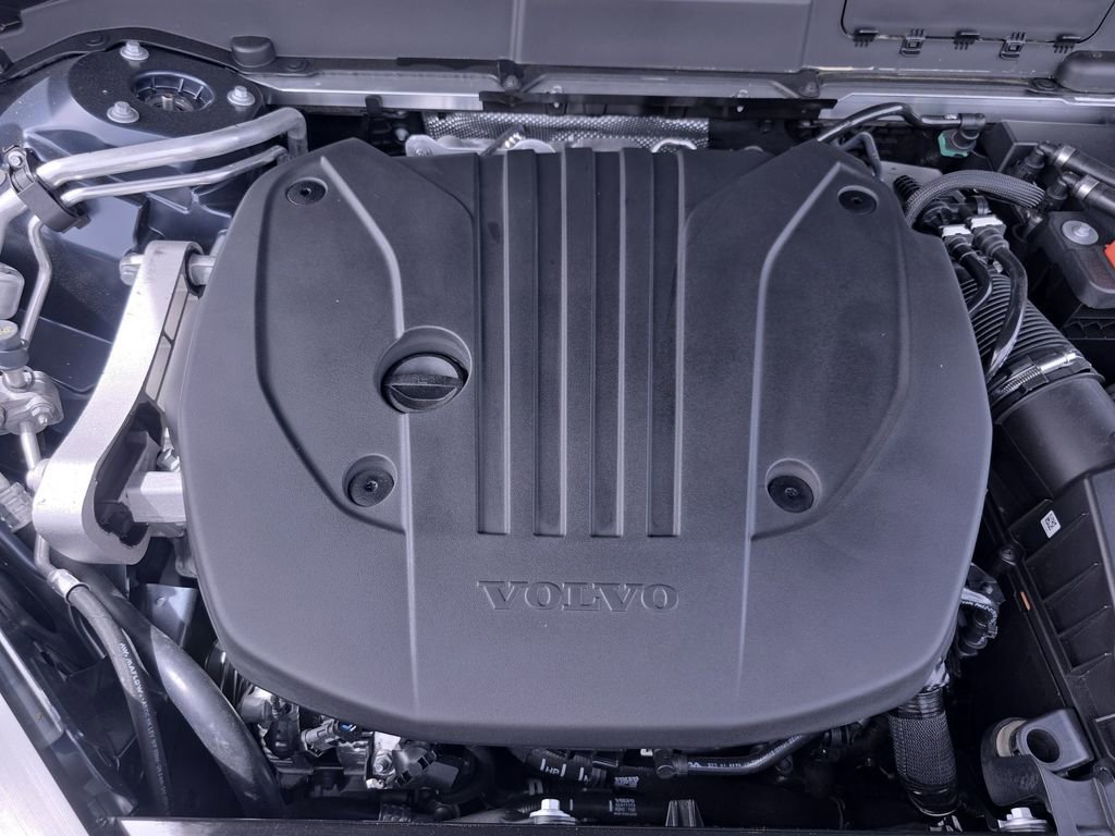 New 2026 Volvo XC60 B5 Core w/ Climate Package image 33