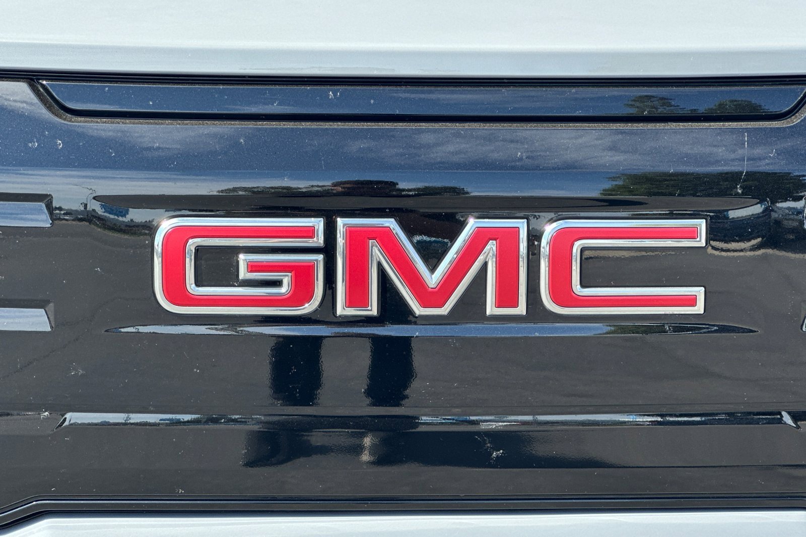 Used 2026 GMC Sierra EV Elevation image 35