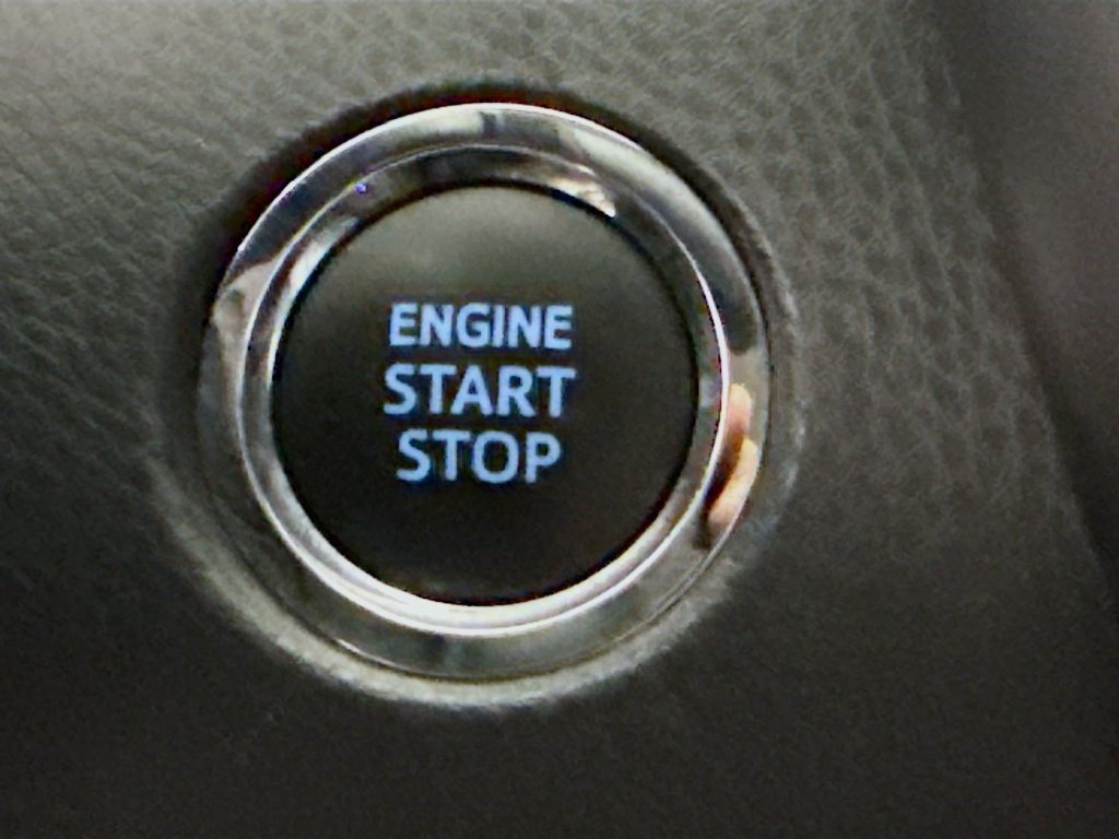 Used 2022 Toyota Camry SE w/ Convenience Package FWD image 20