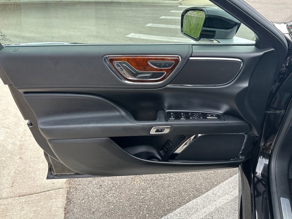 Used 2019 Lincoln Continental Select FWD image 15
