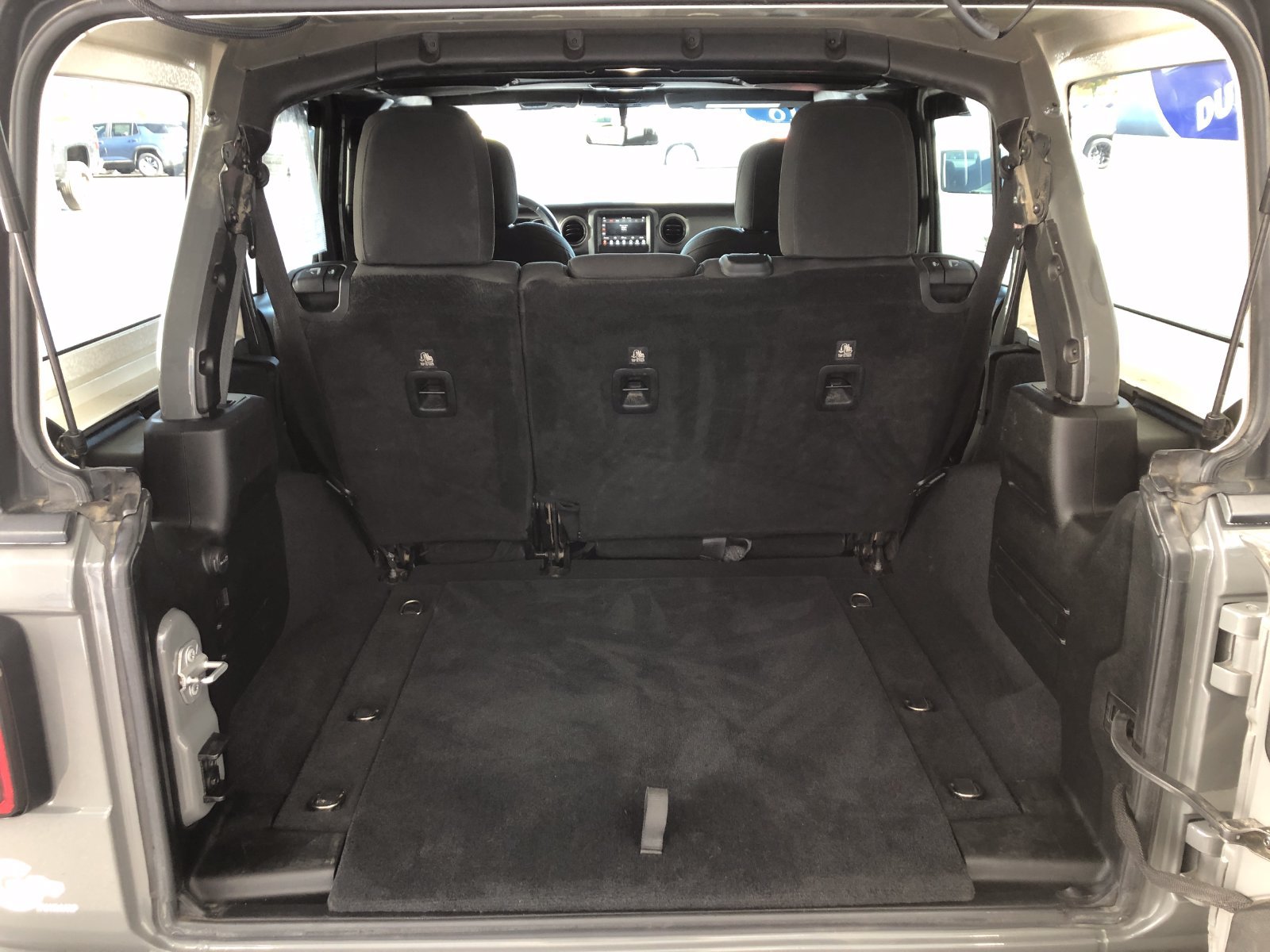 Used 2018 Jeep Wrangler Unlimited Sport S AWD/4WD image 8