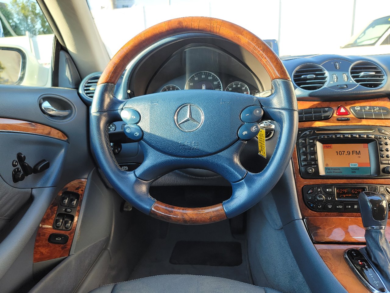 Used 2004 Mercedes-Benz CLK 500 Cabriolet image 21