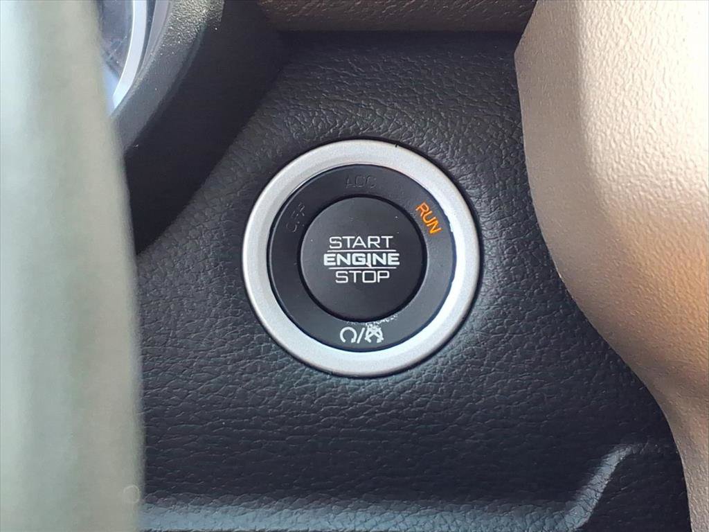 Used 2022 RAM 1500 Laramie AWD/4WD image 13