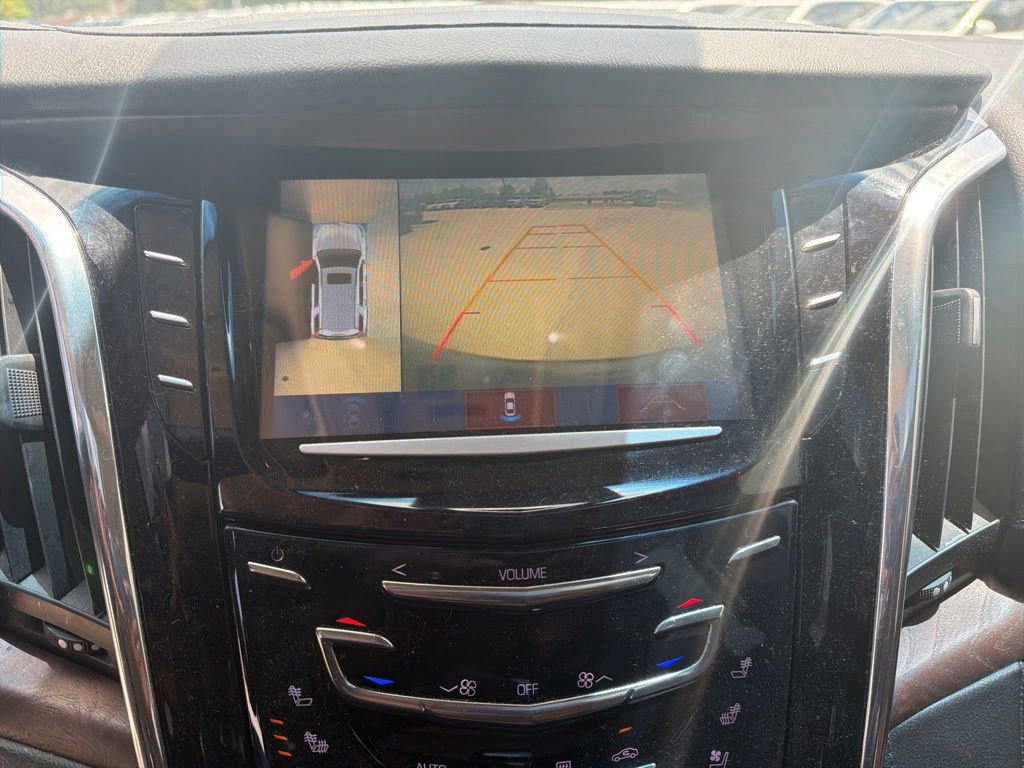 Used 2018 Cadillac Escalade Premium Luxury w/ LPO, Radiant Package AWD/4WD image 14