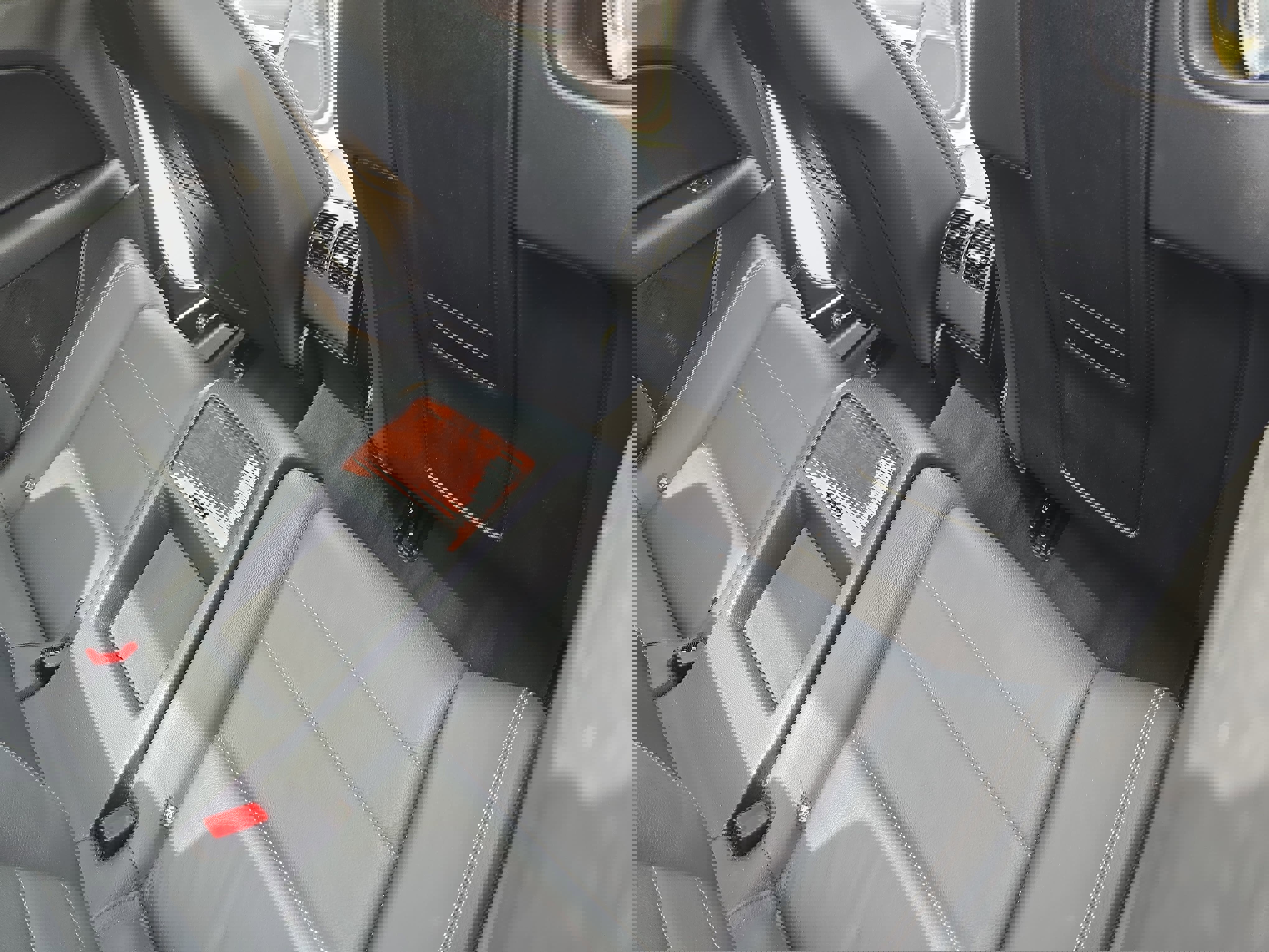 Used 2011 Mercedes-Benz E 550 Coupe image 10