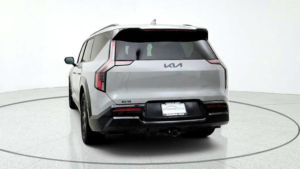 Used 2026 Kia EV9 Land w/ Nightfall Edition Package AWD/4WD image 6