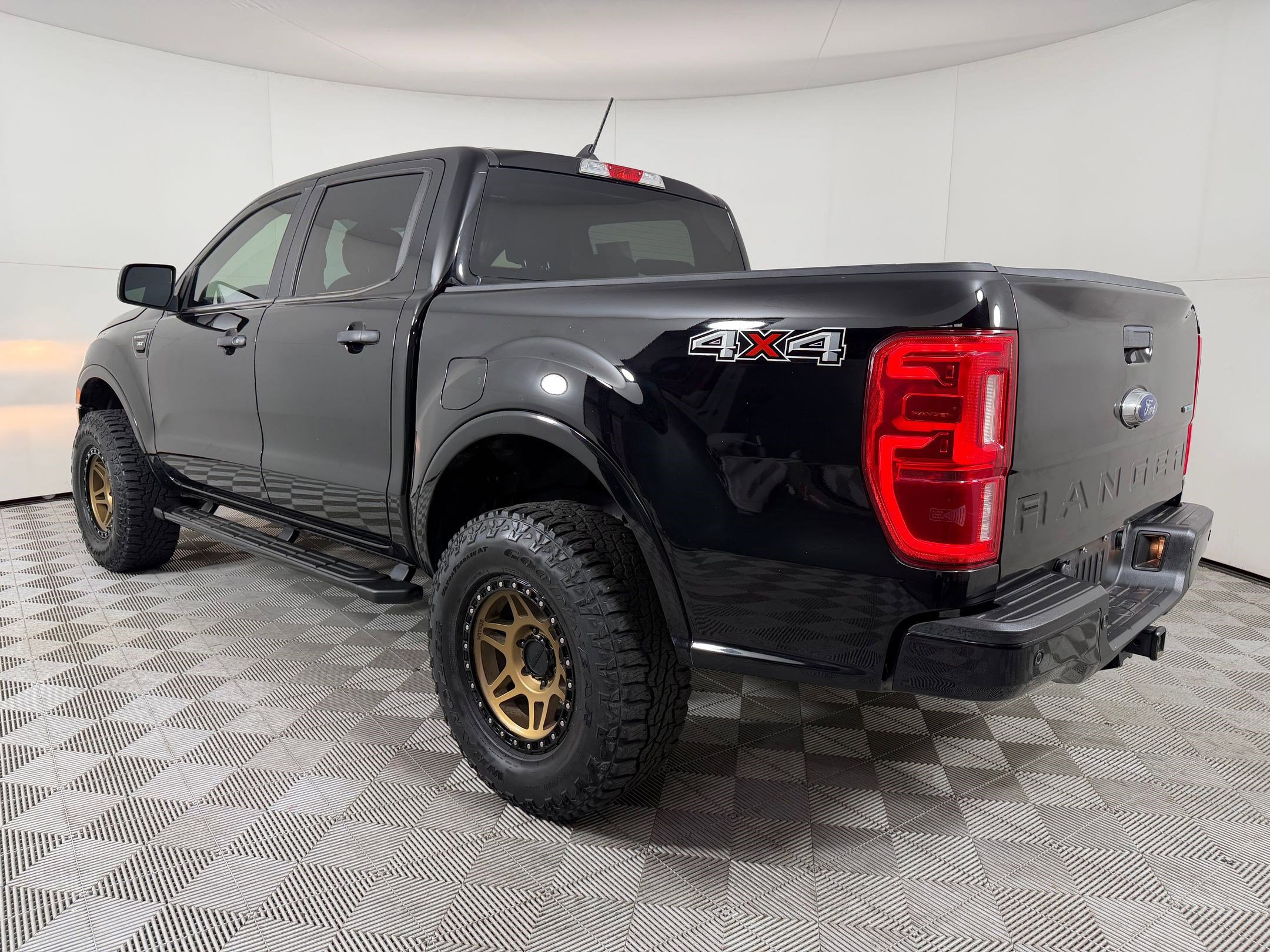 Used 2019 Ford Ranger XLT w/ Equipment Group 301A Mid AWD/4WD image 3
