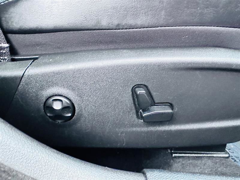 Used 2015 Dodge Charger SXT w/ AWD Plus Group image 18