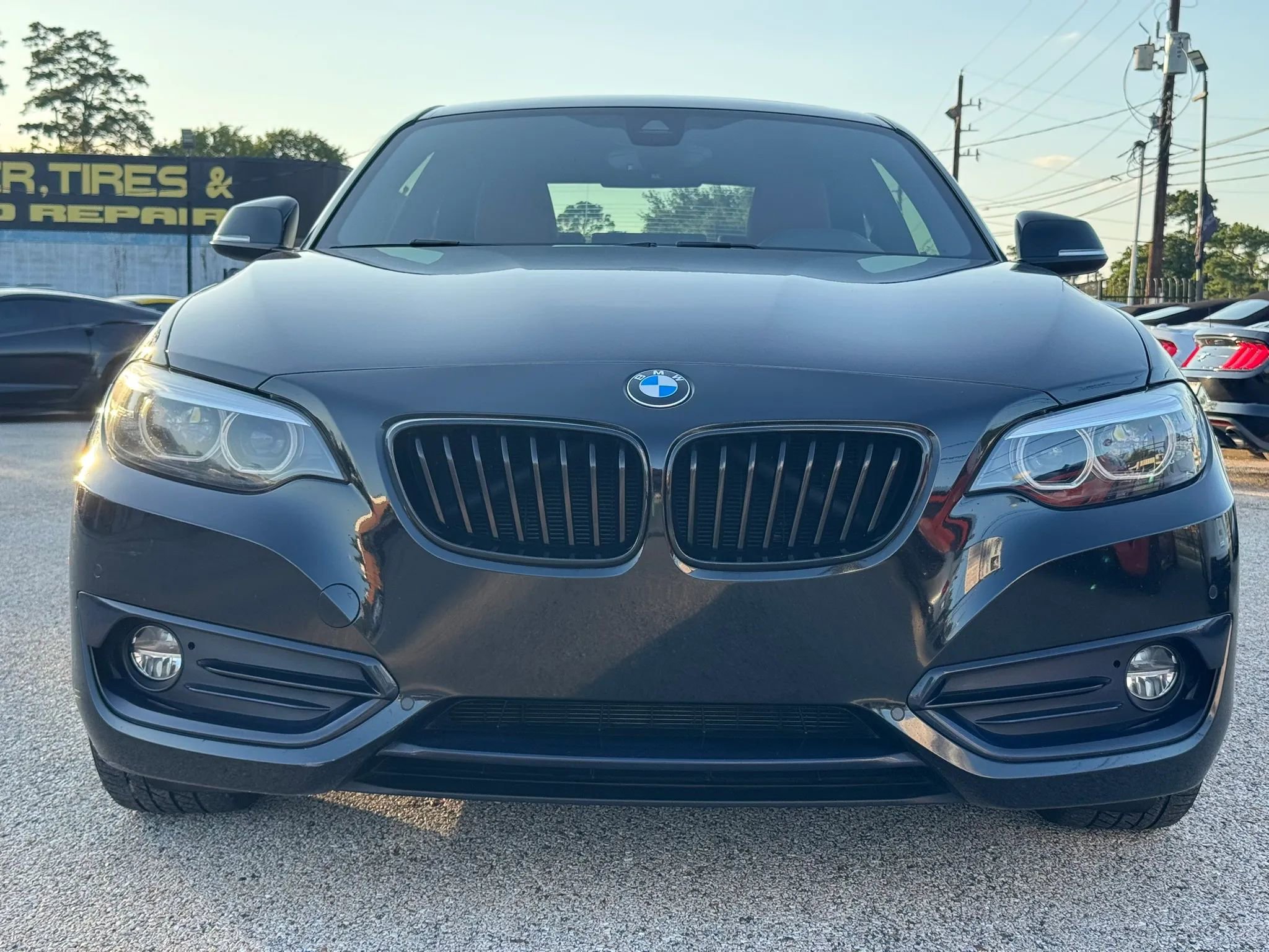 Used 2020 BMW 230i Coupe w/ Convenience Package RWD image 2