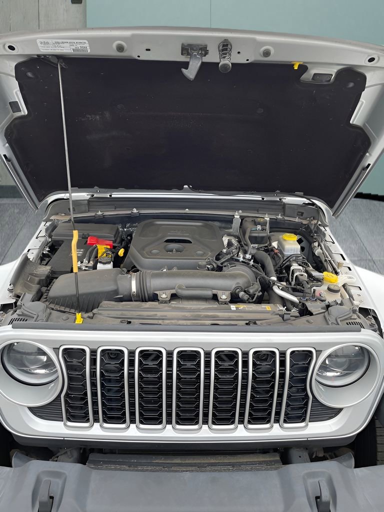 Used 2024 Jeep Wrangler Unlimited Sahara AWD/4WD image 10