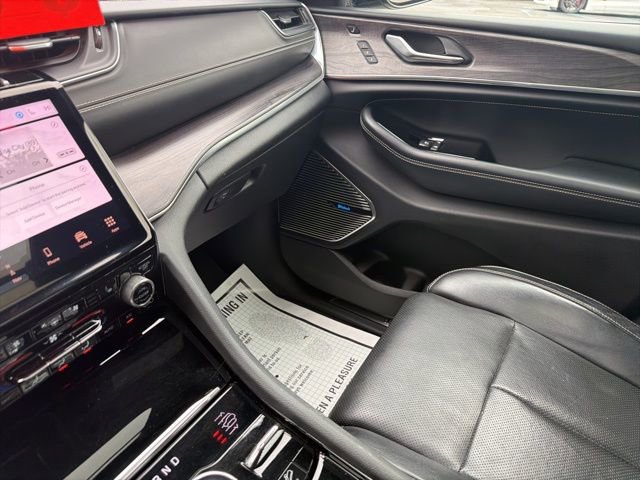 Used 2022 Jeep Grand Cherokee L Overland w/ Luxury Tech Group IV image 35