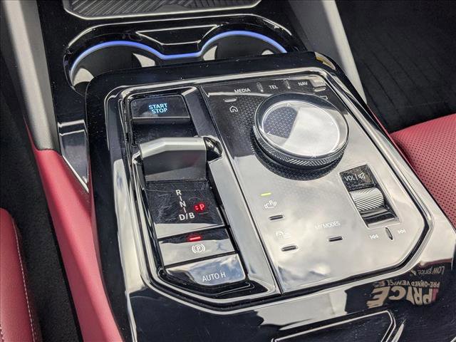 Used 2025 BMW i5 eDrive40i w/ Premium Package image 12