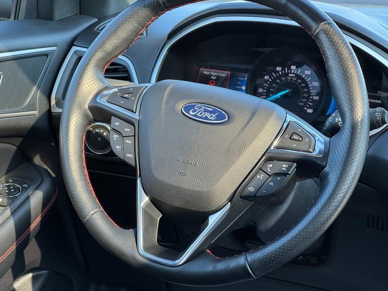 Used 2021 Ford Edge ST-Line FWD image 12
