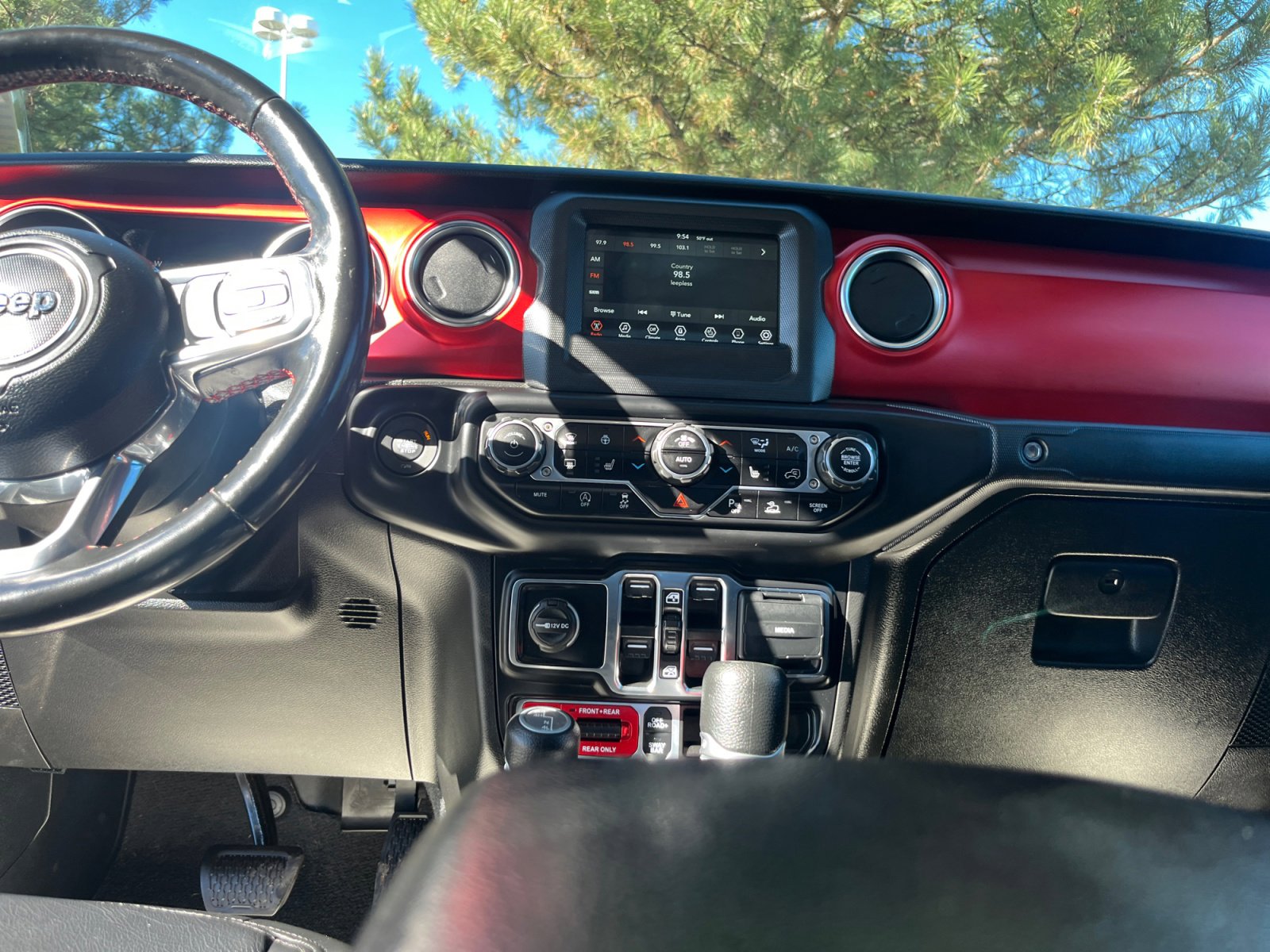 Used 2021 Jeep Gladiator Rubicon w/ Cold Weather Group image 20