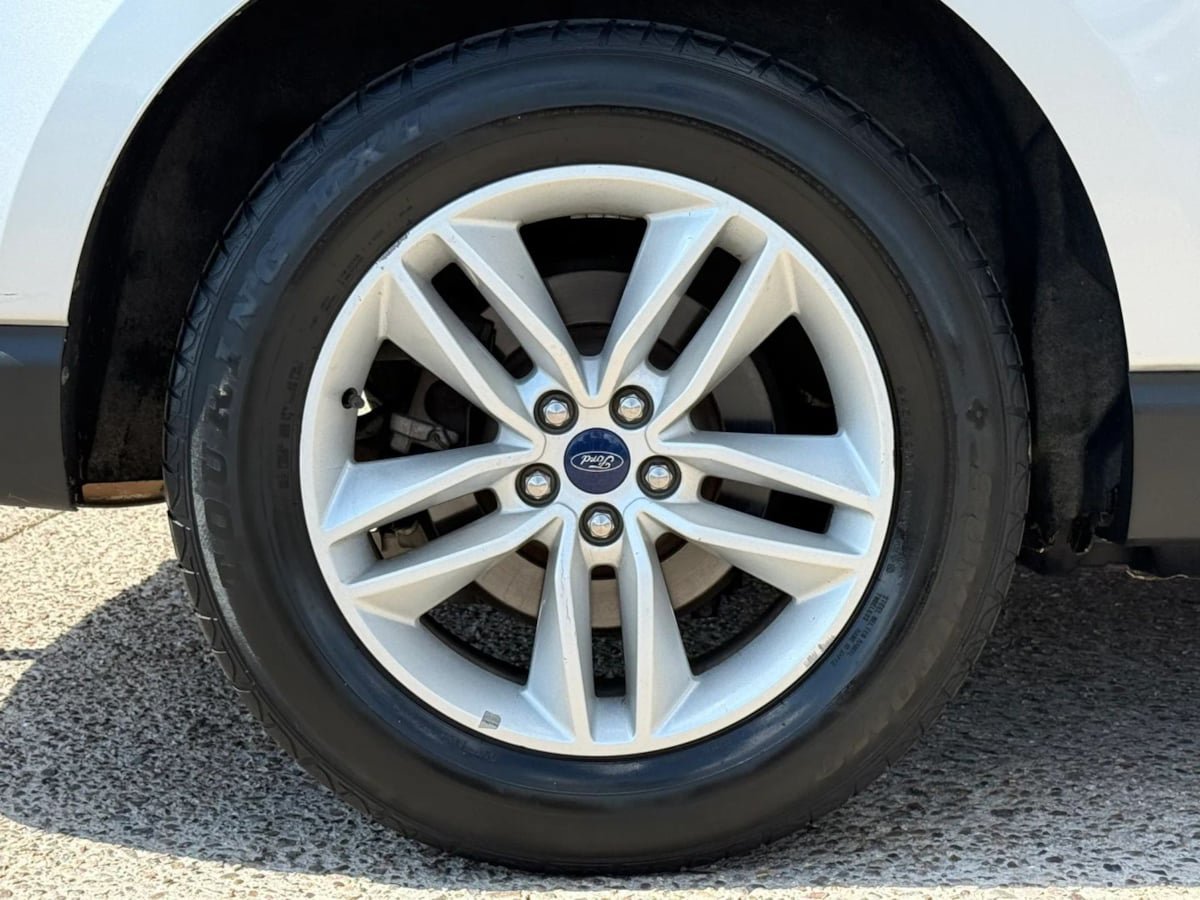 Used 2017 Ford Edge SEL w/ Equipment Group 201A FWD image 26