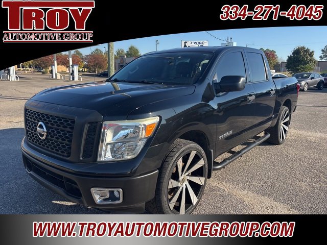 Used 2017 Nissan Titan S image 6