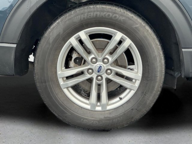 Used 2024 Ford Explorer XLT w/ Equipment Group 202A AWD/4WD image 9