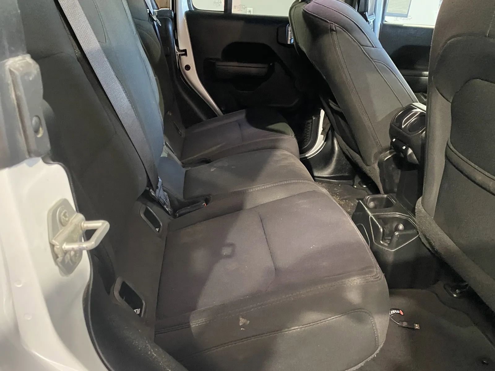 Used 2022 Jeep Gladiator Willys AWD/4WD image 7
