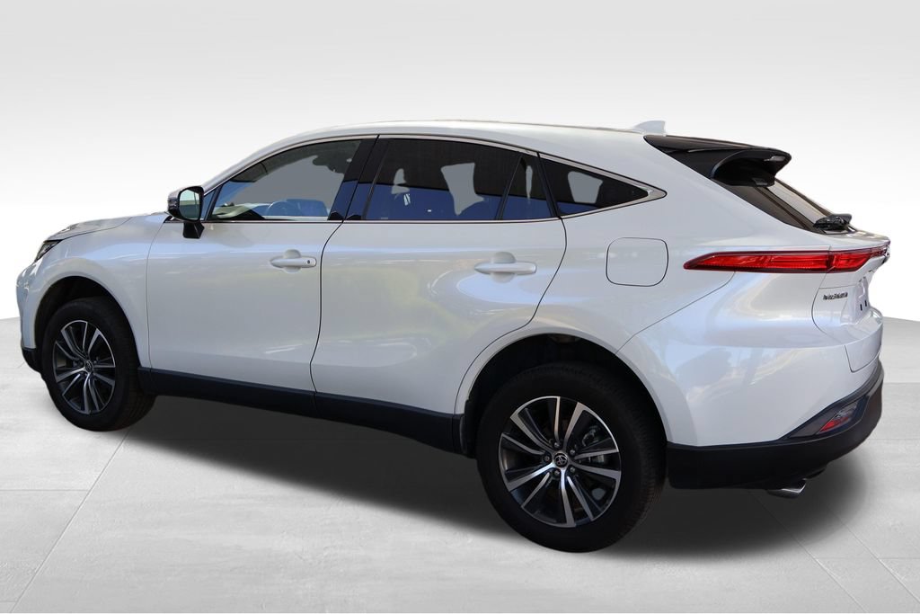 Used 2023 Toyota Venza LE AWD/4WD image 9