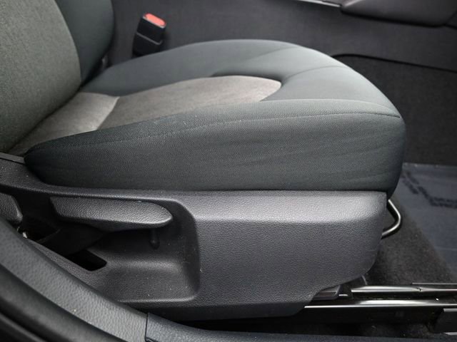 Used 2020 Toyota Camry LE image 13