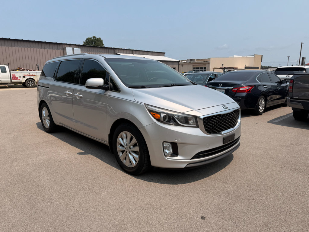 Used 2017 Kia Sedona EX FWD image 3