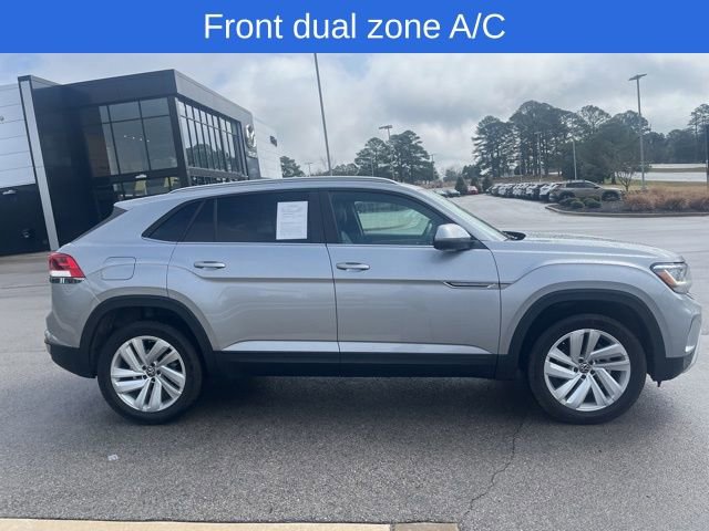 Certified 2022 Volkswagen Atlas Cross Sport SE w/ Panoramic Sunroof Package image 4