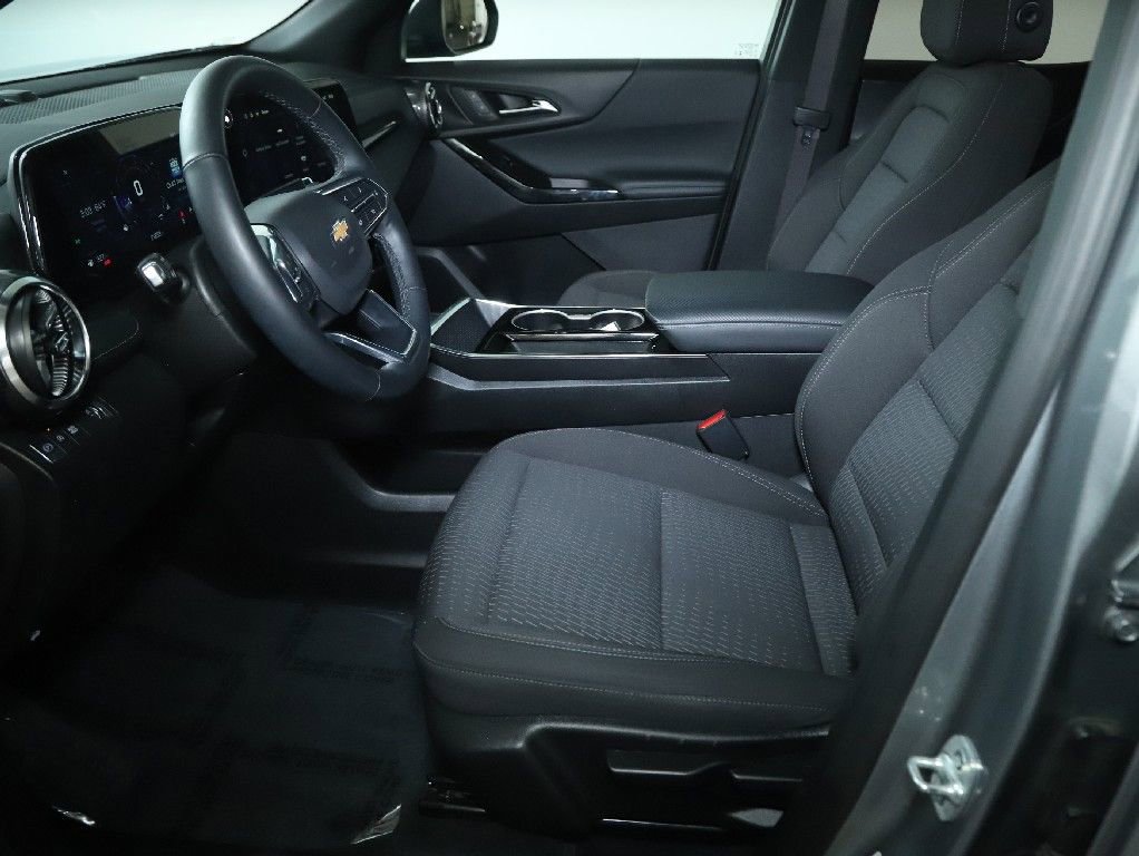 Used 2025 Chevrolet Equinox LT FWD image 18