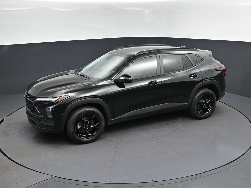 Used 2026 Chevrolet Trax LT w/ Driver Confidence Package FWD image 31