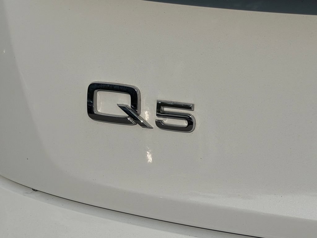 Used 2023 Audi Q5 2.0T Premium w/ Convenience Package AWD/4WD image 28