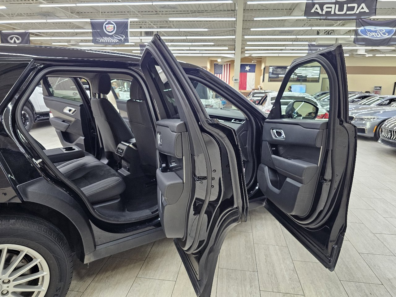 Used 2018 Land Rover Range Rover Velar image 13