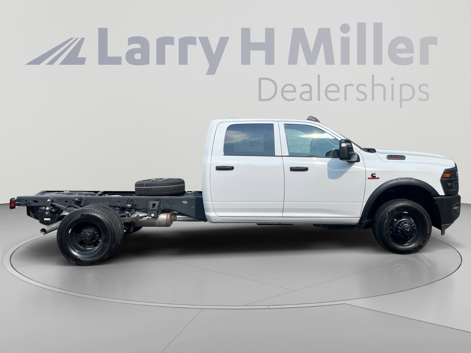 New 2026 RAM 3500 Tradesman AWD/4WD image 6