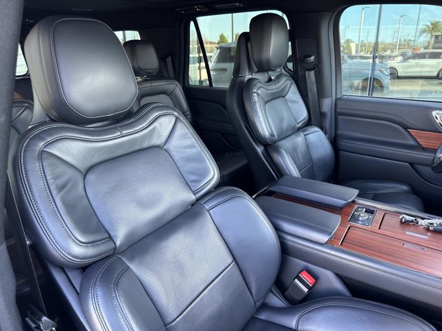Certified 2024 Lincoln Navigator L Reserve image 21