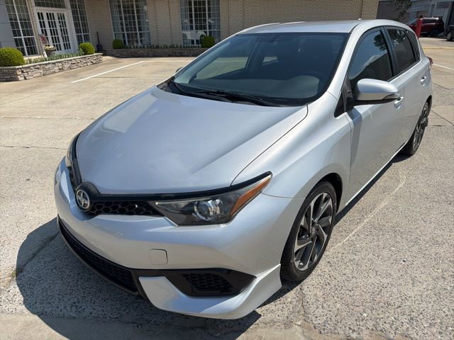 Used 2016 Scion iM image 2