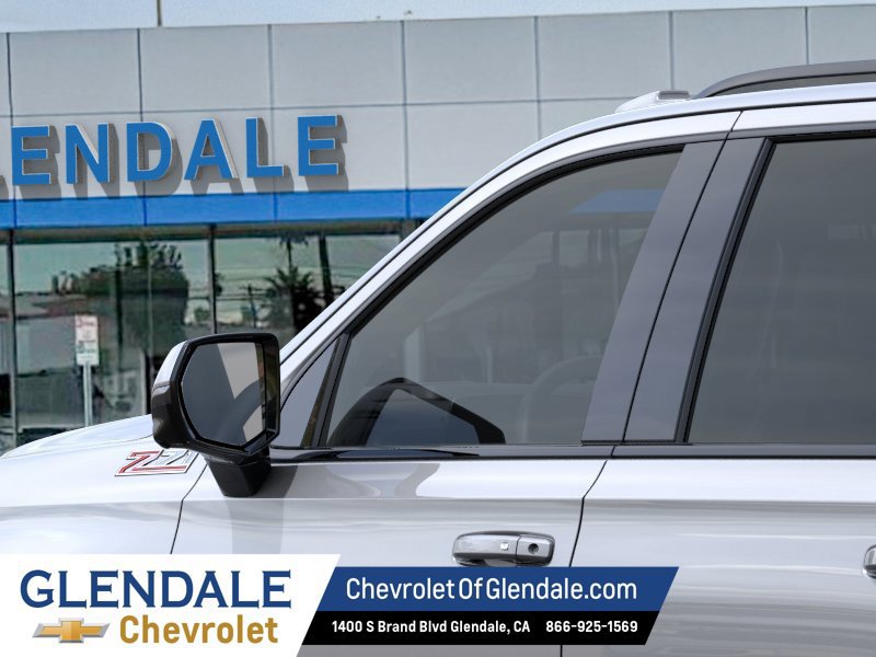 New 2026 Chevrolet Suburban Z71 w/ Comfort Package AWD/4WD image 12