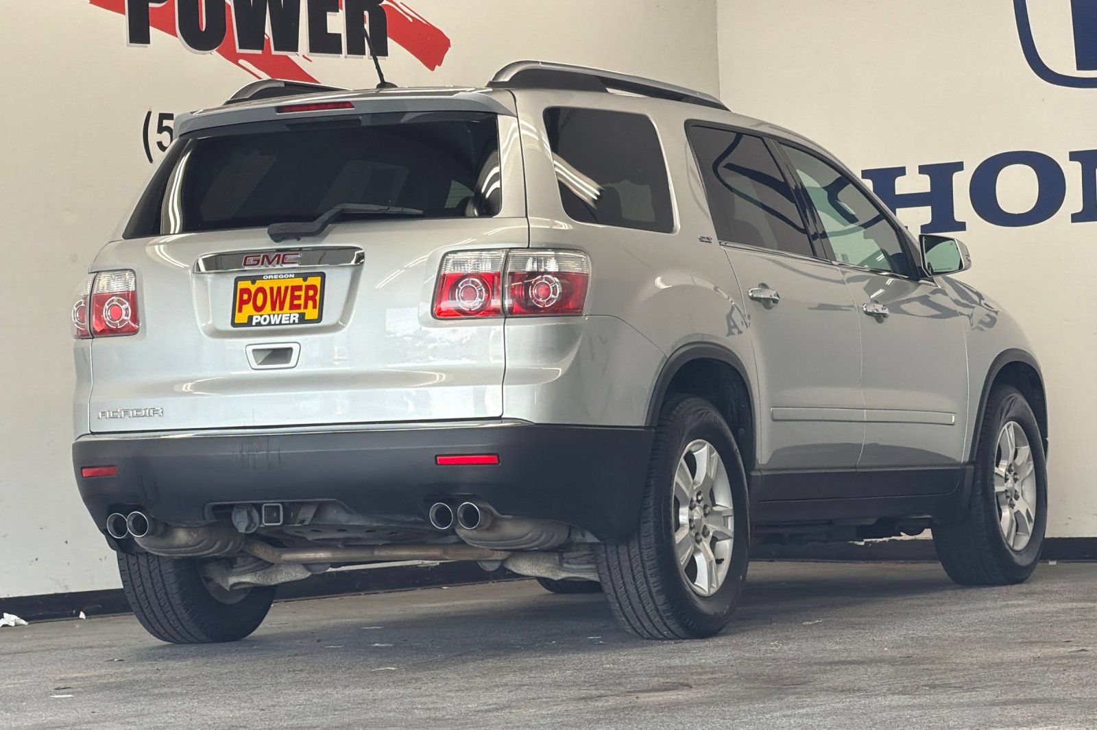 Used 2009 GMC Acadia SLT w/ Visibility Package FWD image 3