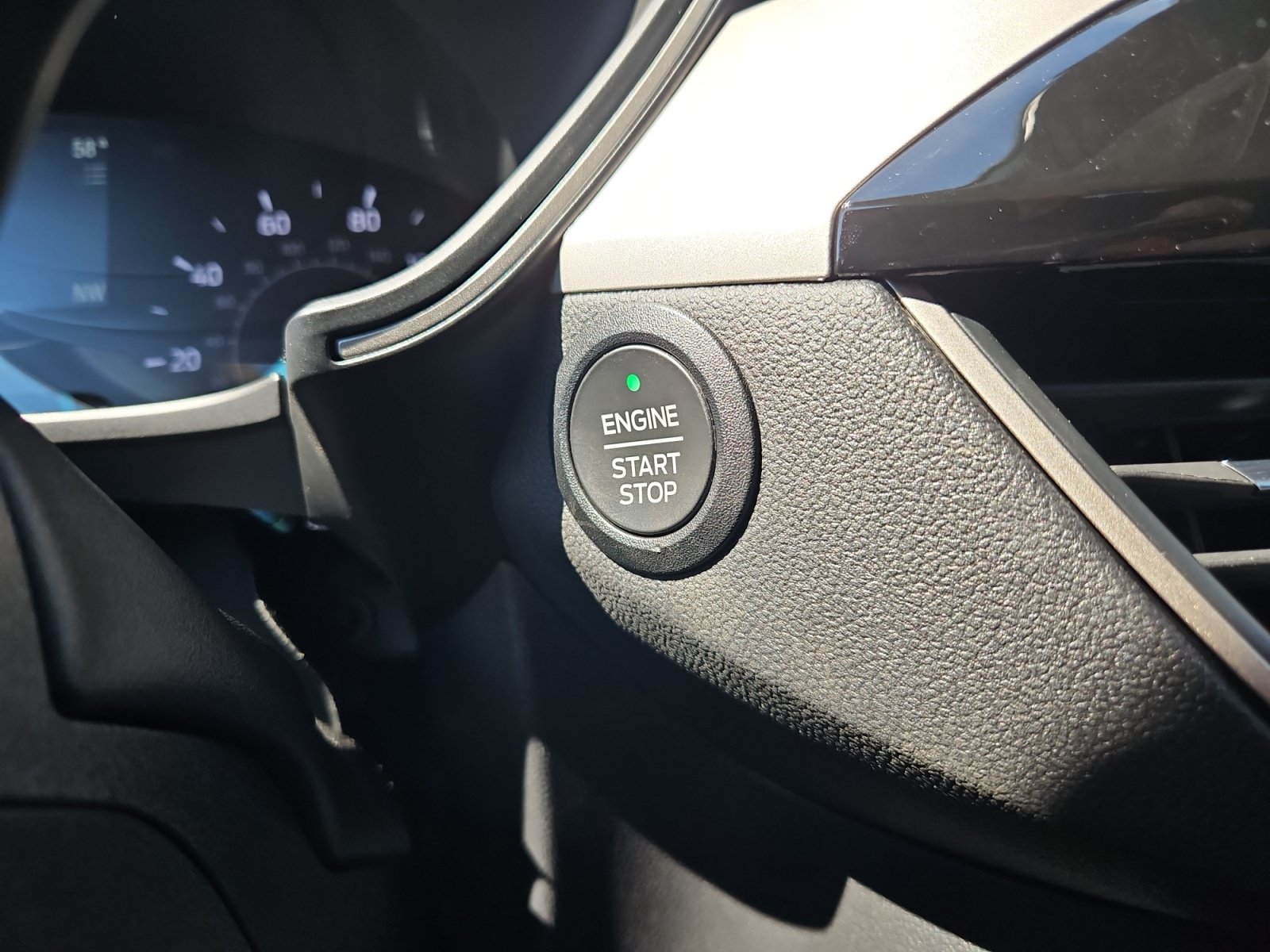 Used 2021 Ford Escape SE w/ Convenience Package AWD/4WD image 19