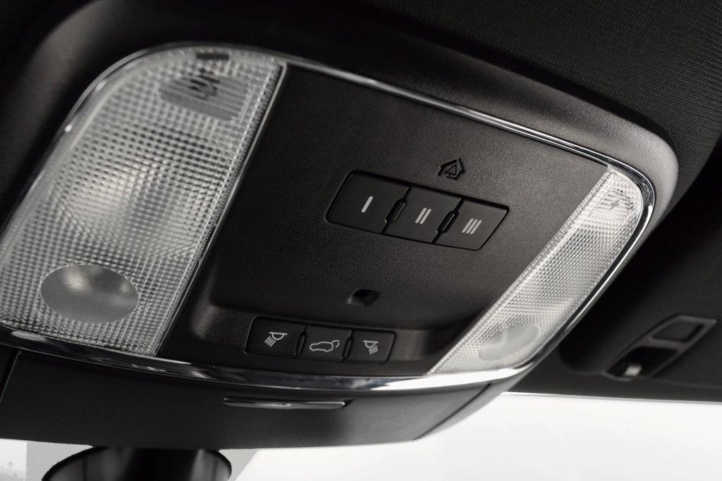 Used 2018 Jeep Grand Cherokee Laredo image 29