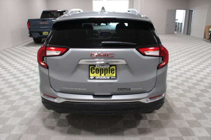 Used 2024 GMC Terrain SLT w/ Tech Package AWD/4WD image 10
