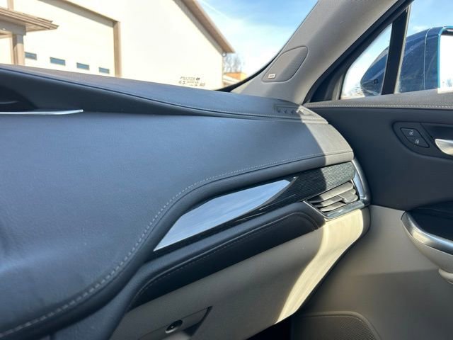 Used 2019 Cadillac XT4 Premium Luxury image 35