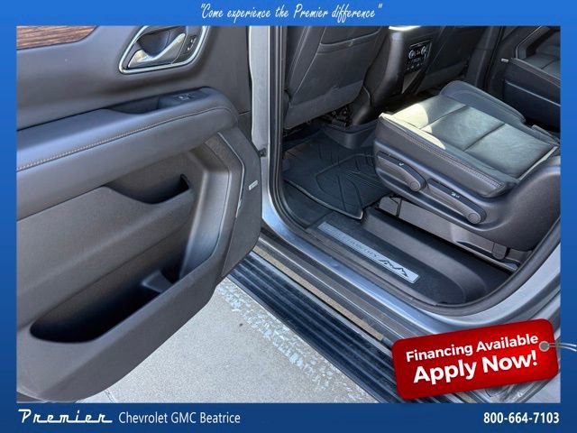 Used 2022 Chevrolet Suburban High Country image 17
